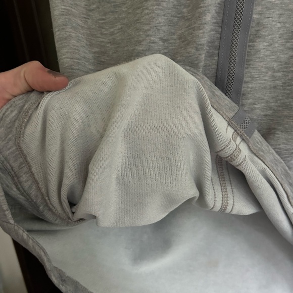 ATHLETA Gray Short Sleeve Crew Neck T-Shirt Athletic Dress Athleisure Preppy | M - Picture 13 of 16